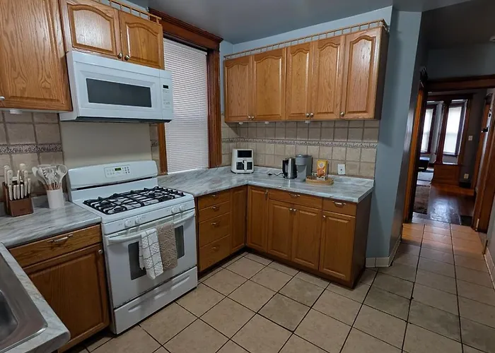 2bd 2ba W Office Near Obama Library & Museums Chicago