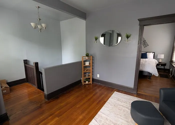 2bd 2ba W Office Near Obama Library & Museums Apartment Chicago