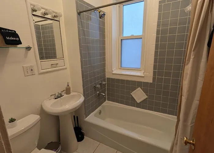 2bd 2ba W Office Near Obama Library & Museums *